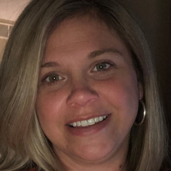 Meet your Posher, Kim - Picture 1 of 2